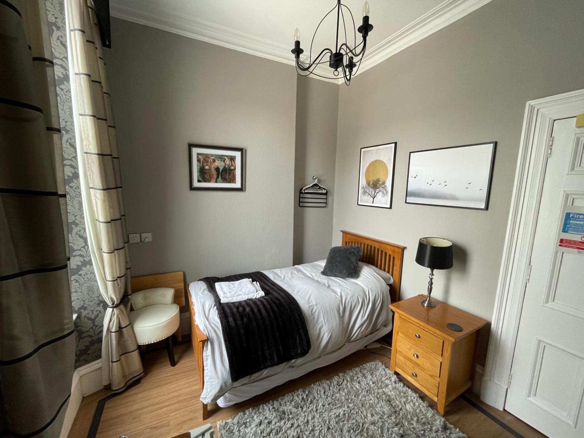 Hannahs Guesthouse แอเบอร์ดีน ภายนอก รูปภาพ